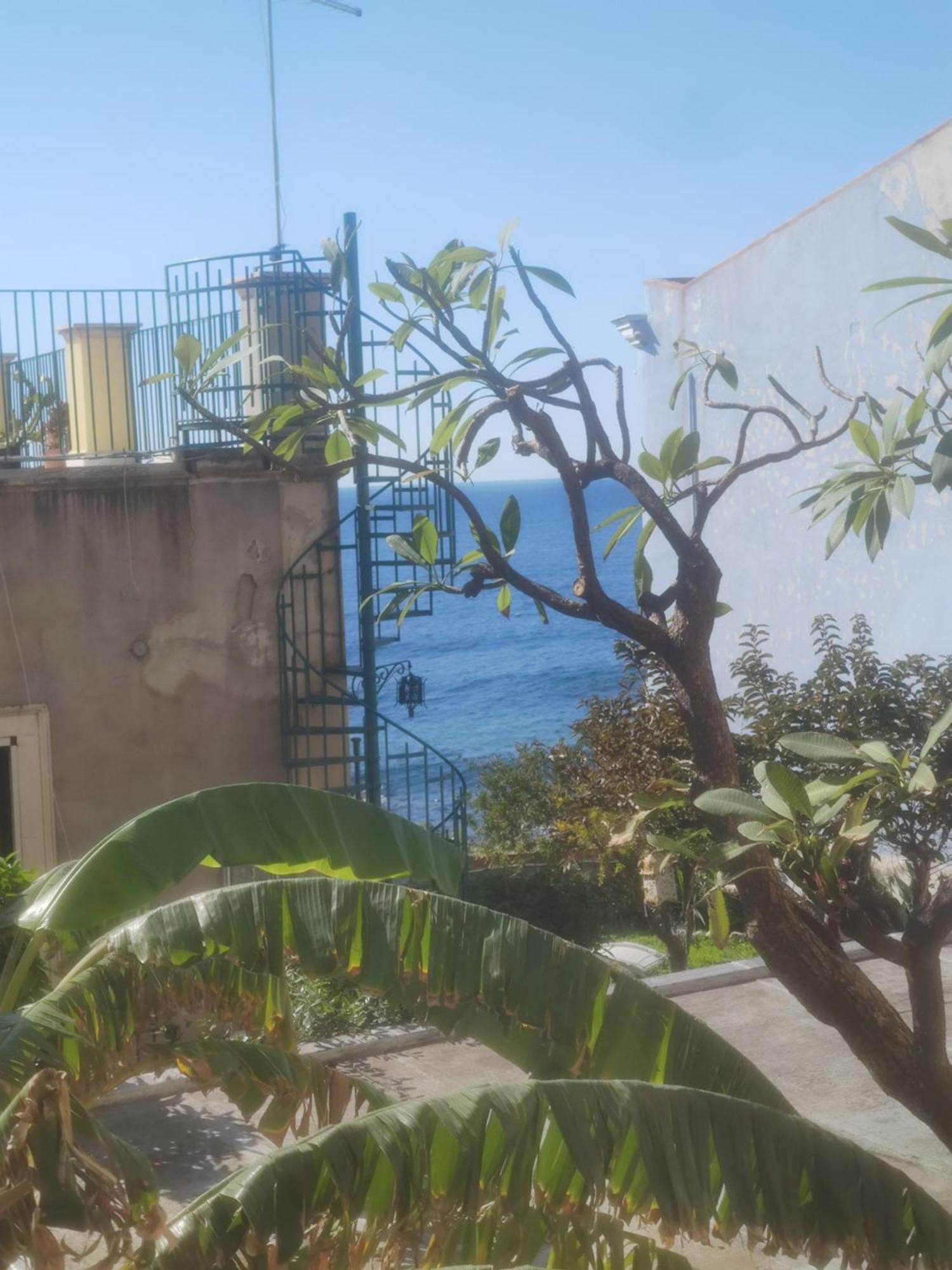 B&B Al Comitato Giardini Naxos Eksteriør bilde